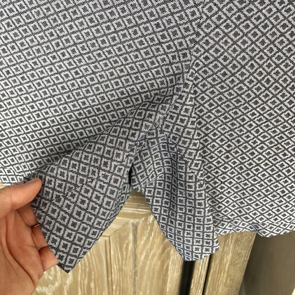 Ecru cotton shorts size 6